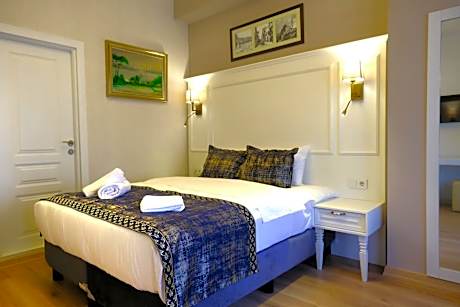 Economy Double Room - Basement