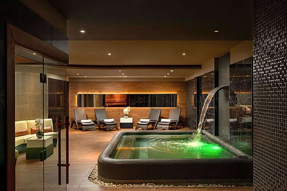 RADISSON BLU LEOGRAND HOTEL