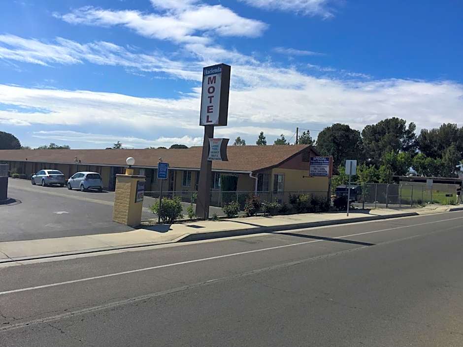 Hacienda Motel