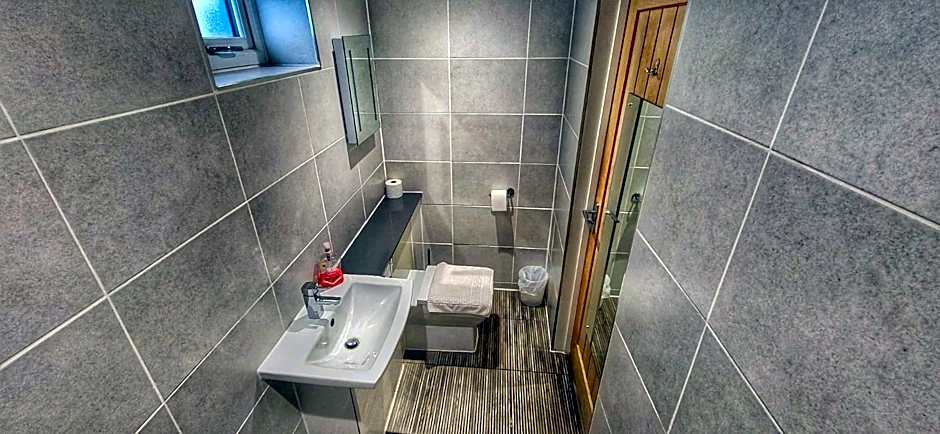 Deepcut Lodge Bed & Breakfast Self Service