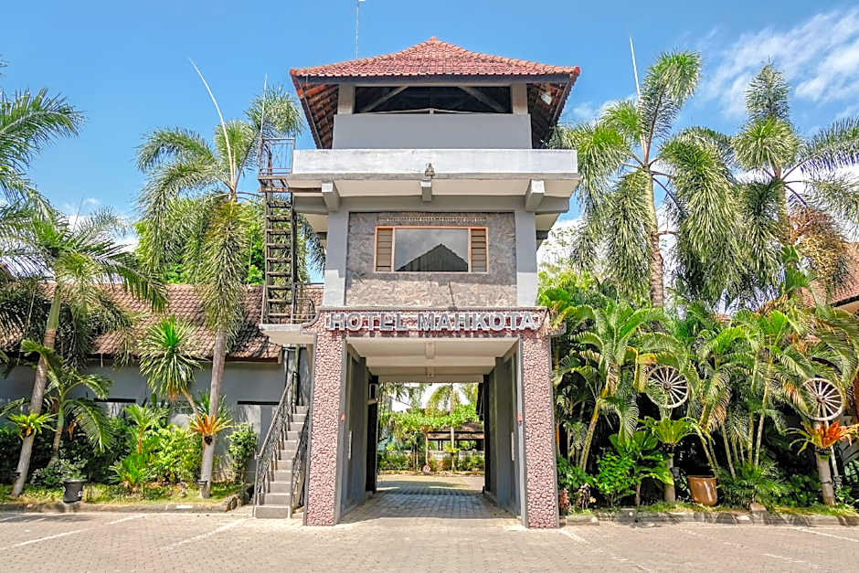 Hotel Mahkota Plengkung