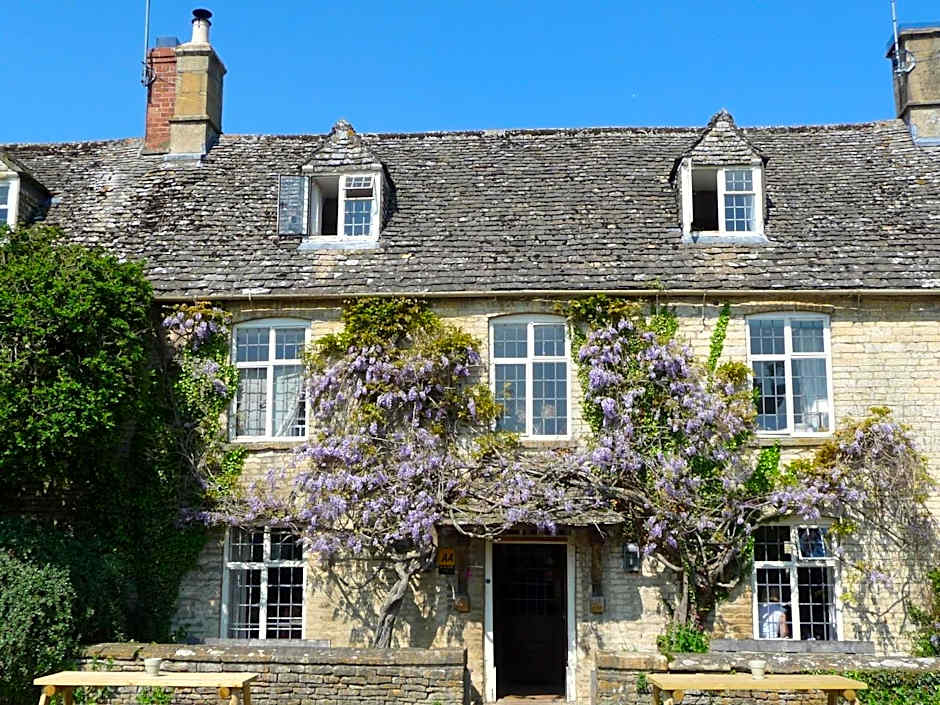 The Swan Inn Swinbrook