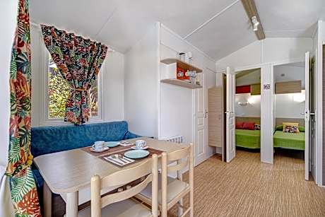 Deluxe Bungalow with Garden View