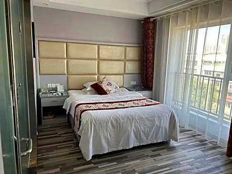 Standard - Queen Room