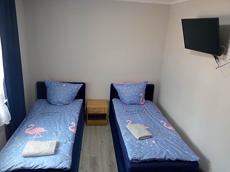 Szafir - NoclegiGrodziskPL