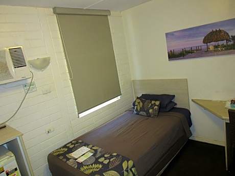 Single King Bed Leisure Non-Smoking