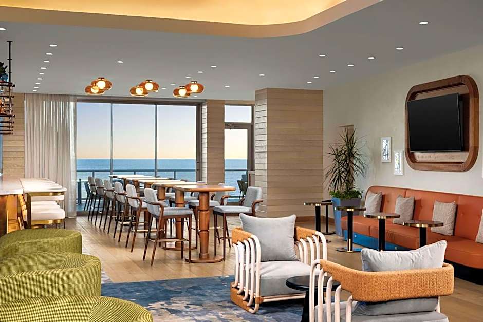 The Hiatus Clearwater Beach, Curio Collection by Hilton