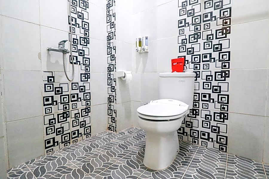 RedDoorz near Kartini Mall Lampung