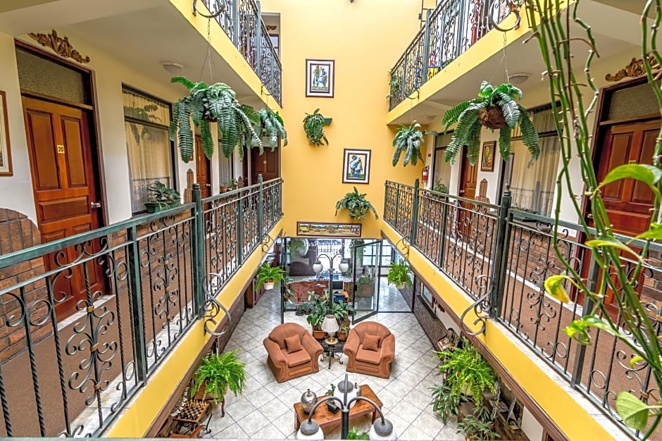 Hotel Amón Real