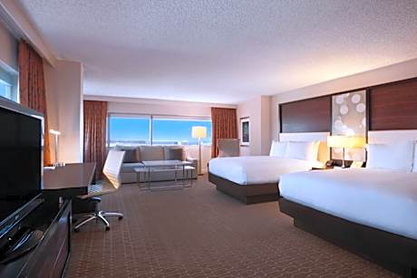 Queen Junior Suite