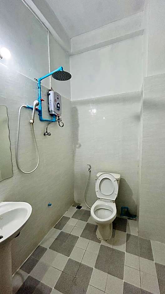 Domon Riverside Hotel