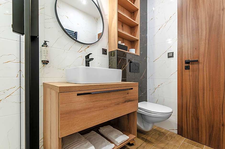 No 28 Rooms & Apartments