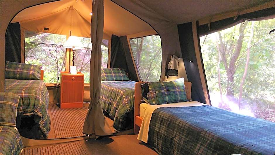 Black Cockatoo Lodge