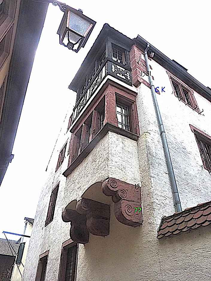 ADRIHOF à Riquewihr, Cour de l'Abbaye d'Autrey