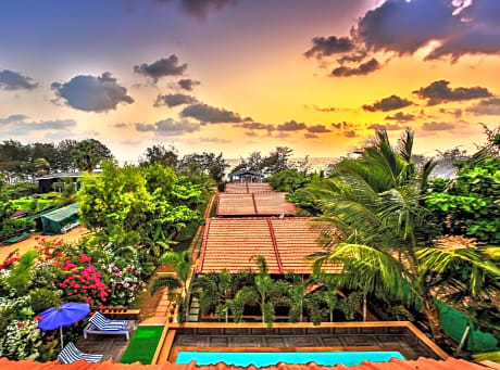 Shining Sand Beach Hotel