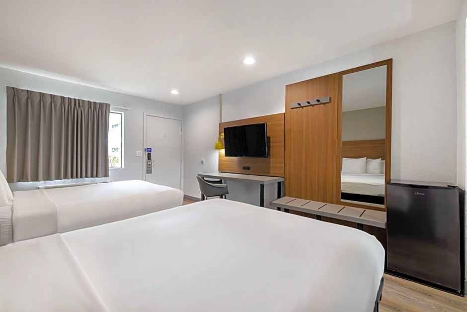 Motel 6-Santa Ana, CA