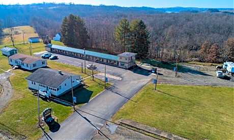 Cadiz Motel by OYO on route 250