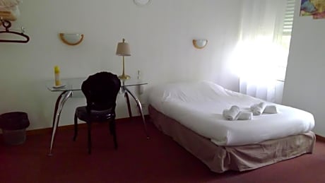 Single Room with Shared Shower and Toilet