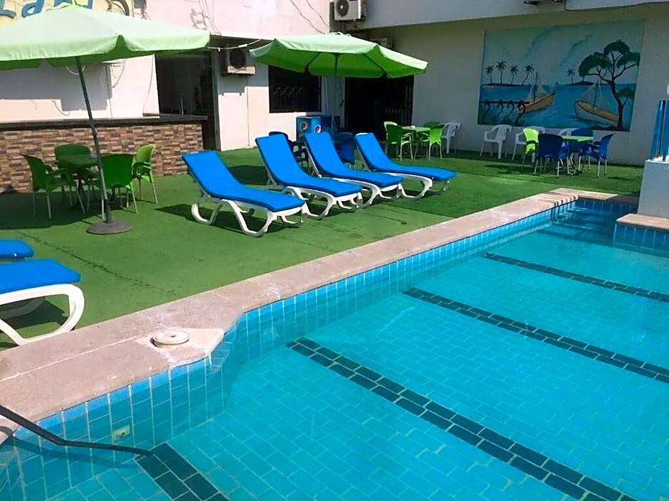 Queens Land Hotel
