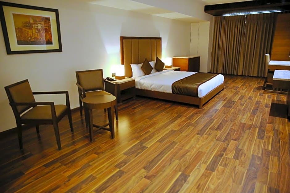 Five Petals Hotel & Banquets