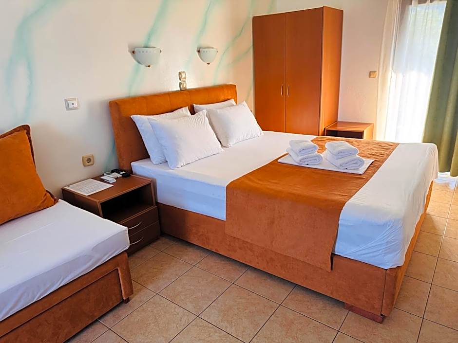 Anassa Deluxe Apartments & Studios