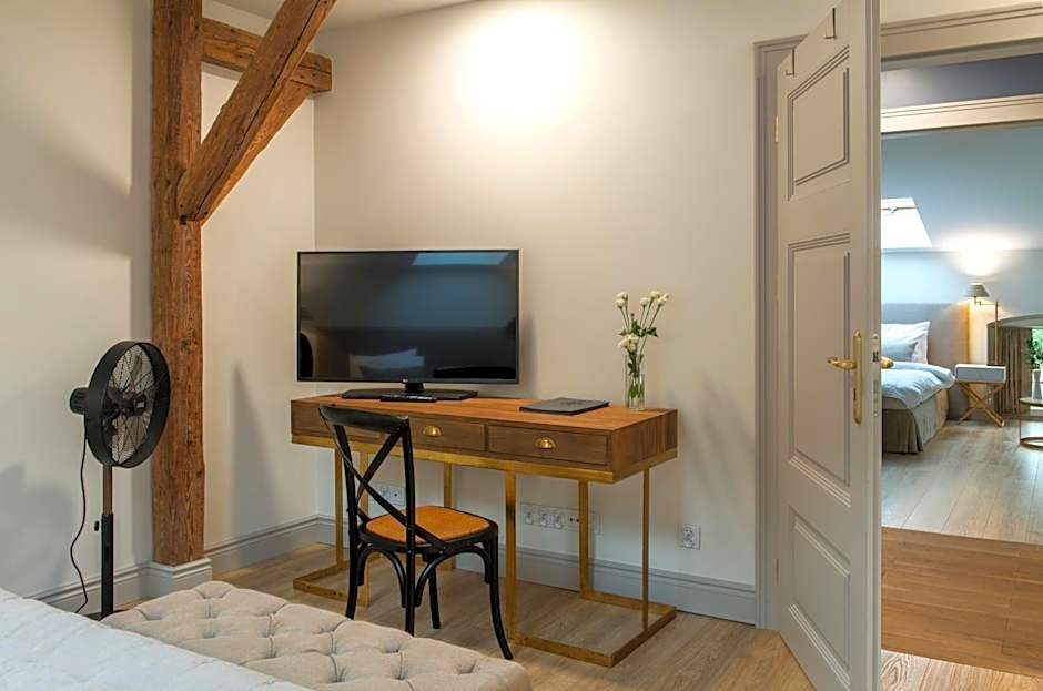 Zamek Sarny - Schloss Scharfeneck