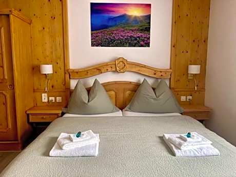 Comfort Double Room with Extra Bed