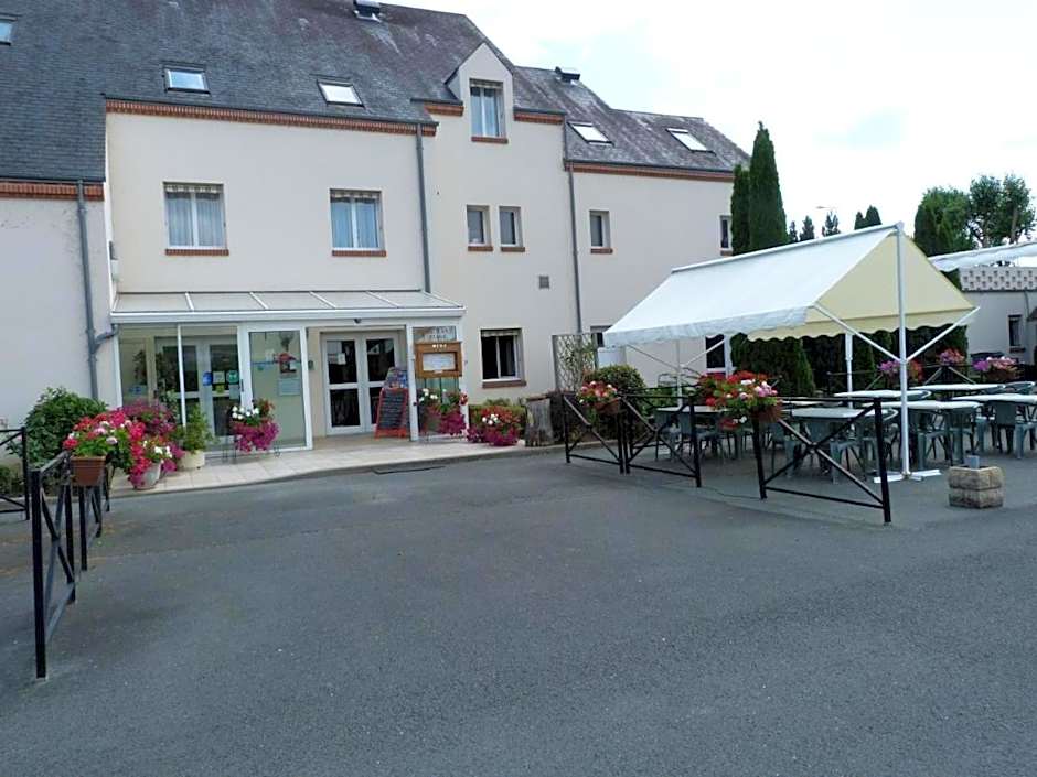 Logis Hotel Sully le Chateau