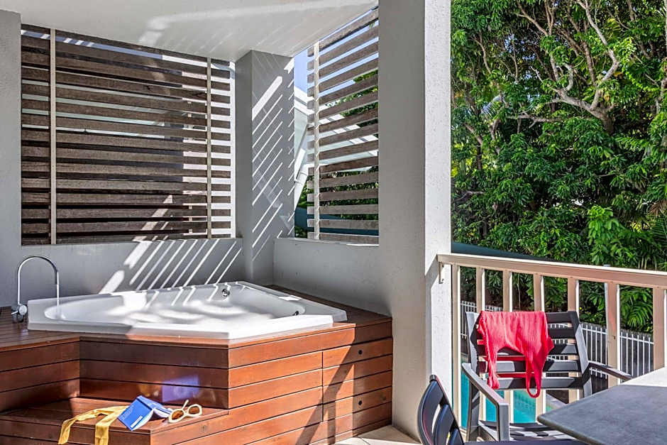 Mantra Aqueous Port Douglas