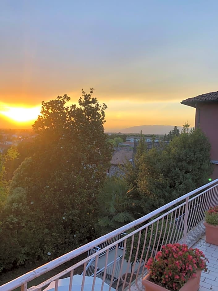 Villa House and Garden B&B