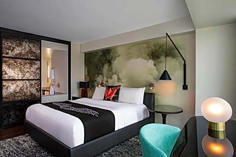Penthouse King Suite