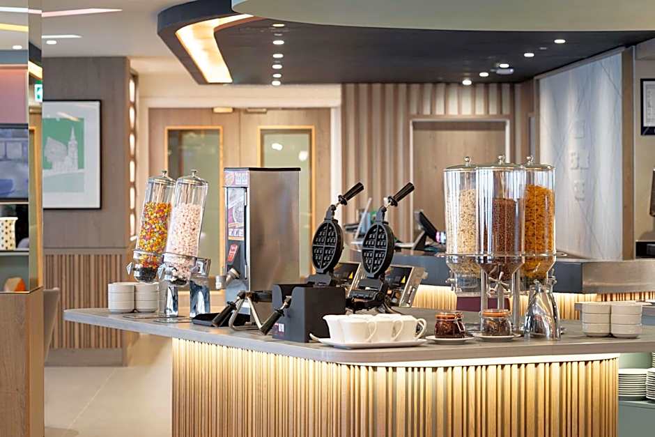 Hampton By Hilton London City