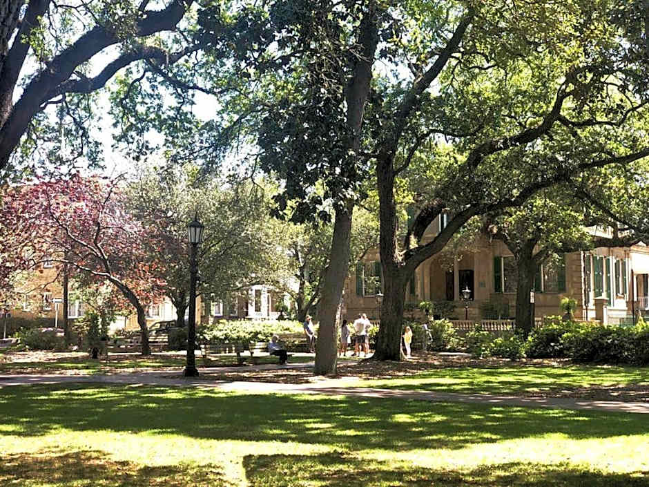 The Presidents' Quarters Inn