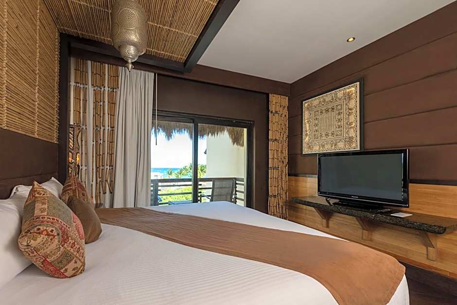 La Divina by Aldea Thai