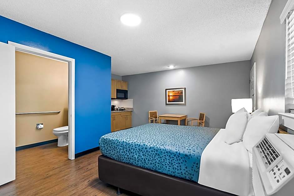 Suburban Studios Stuart near Federal Hwy 1