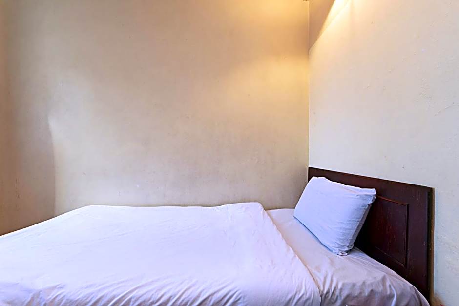 OYO 89625 Bilton Inn