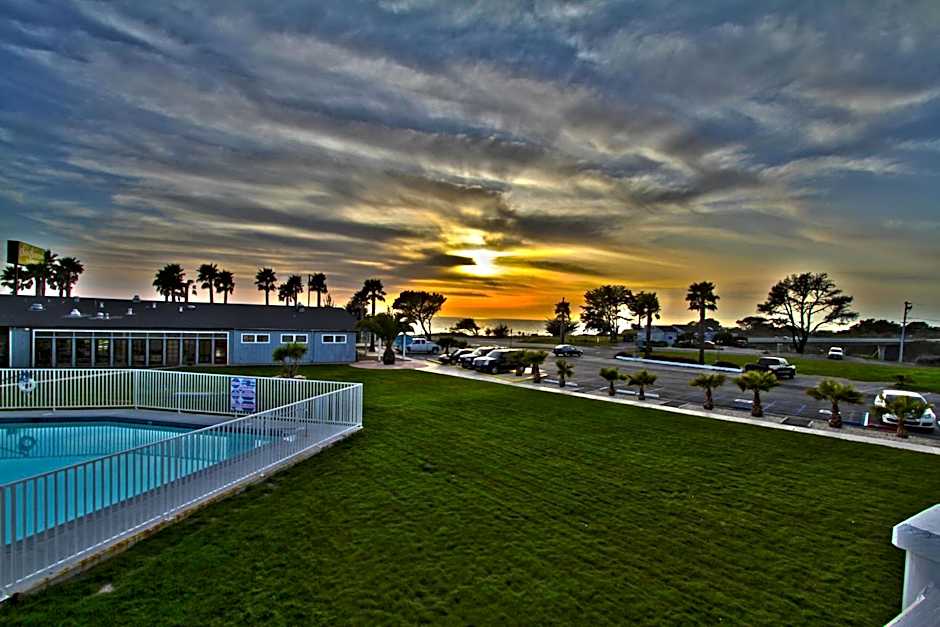 San Simeon Lodge