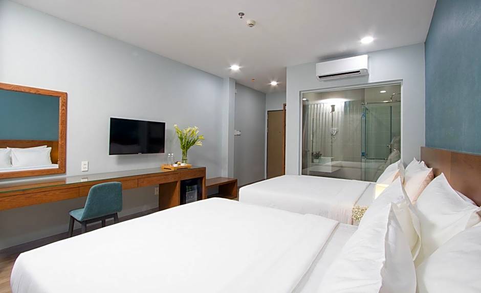 PIANO HOTEL