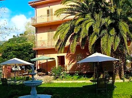 Un Posto Al Sole - Paola
