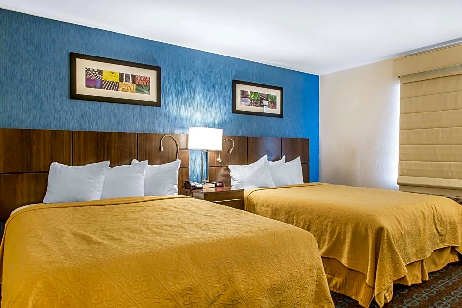 Quality Inn & Suites Middletown - Newport