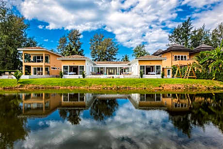 Sunset Emily Villas & Rooms