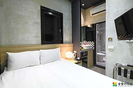 Economy Double Room with Private Bathroom
