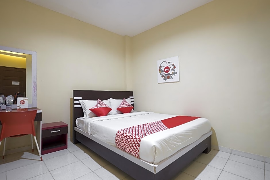OYO 1075 Rumah Indah Losari Inn