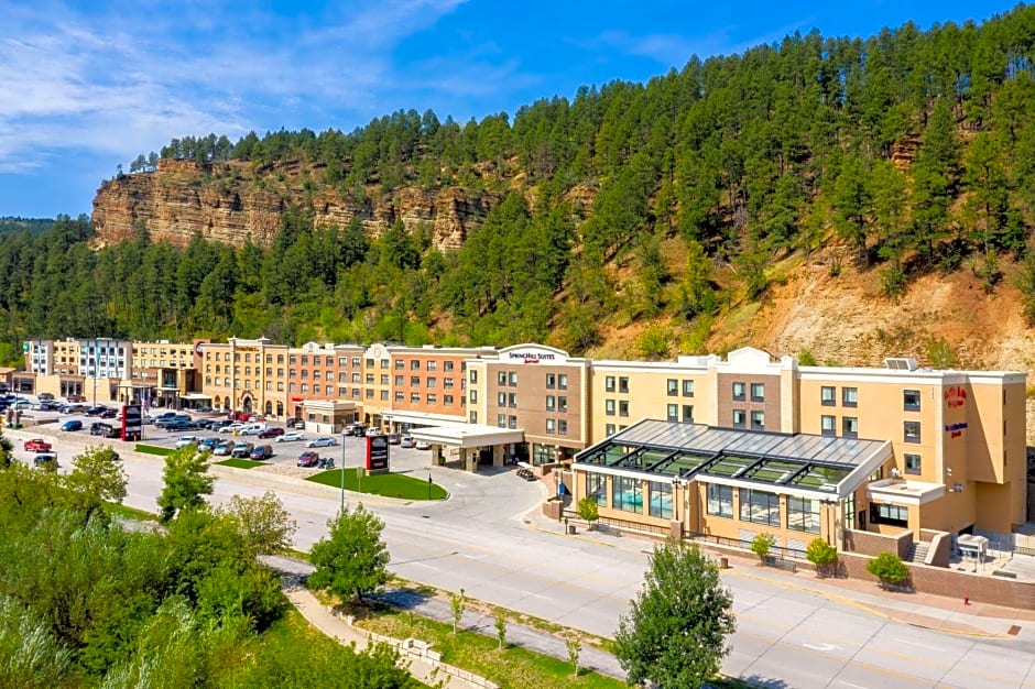 DoubleTree by Hilton Deadwood at Cadillac Jacks