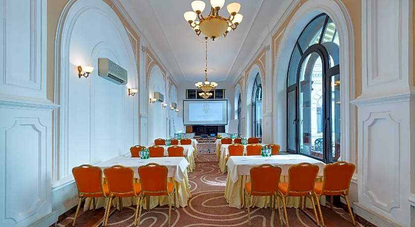 Londonskaya SPA Hotel