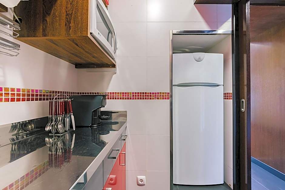 Rent4Rest Estoril Beachfront Apartments