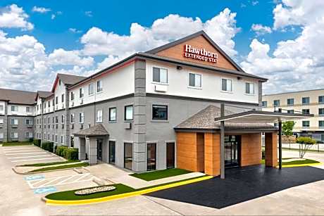 Hawthorn Extended Stay by Wyndham DFW Airport North