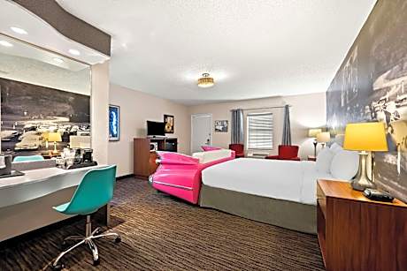 King Suite with Spa Bath