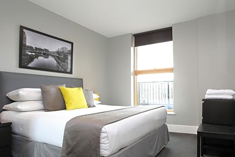 The City Warehouse Aparthotel
