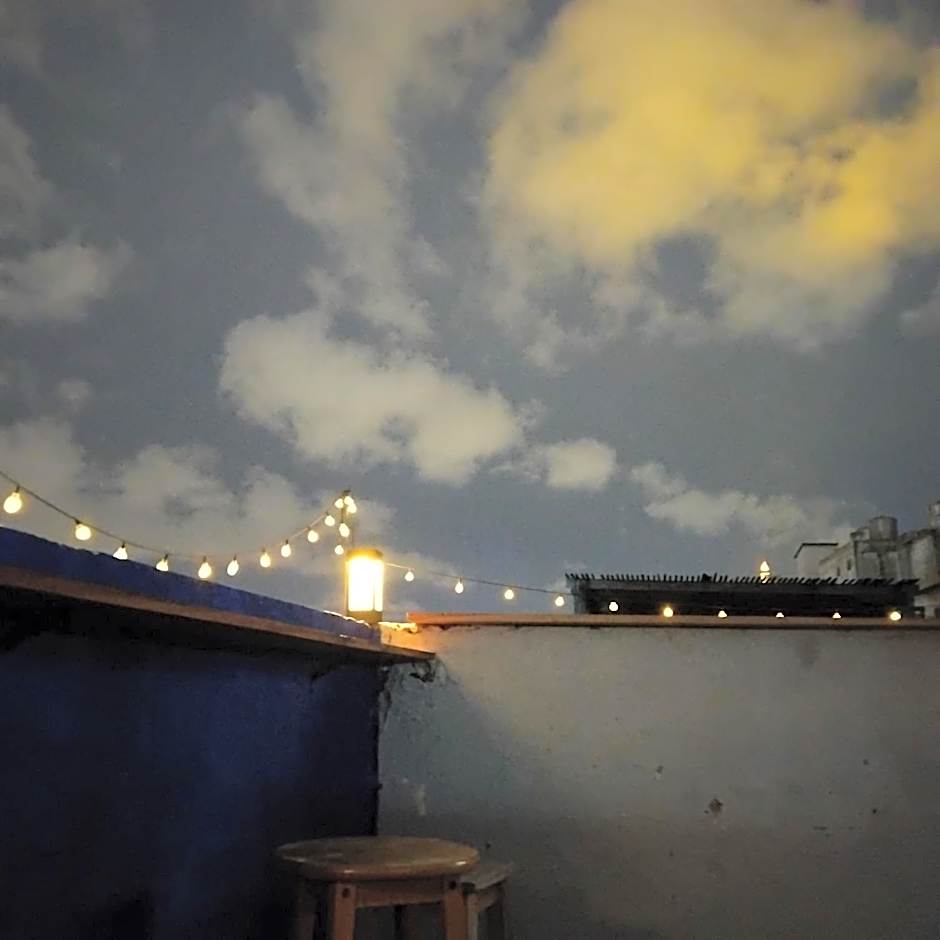 amazing khaosan hostel